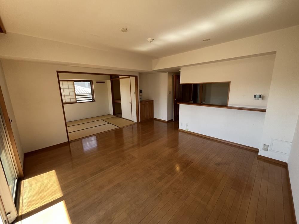 3LDK apartment in Nishinomiya, Hyogo - Photo 1