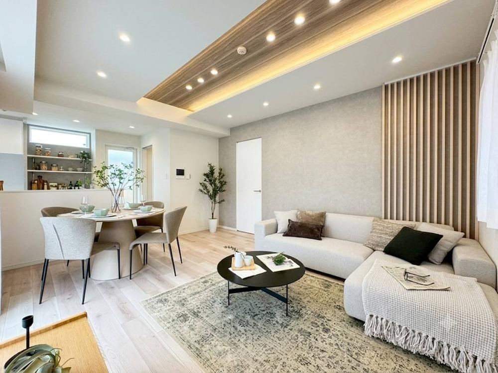 2LDK apartment in Shinjuku Ward, Tokyo - Photo 1