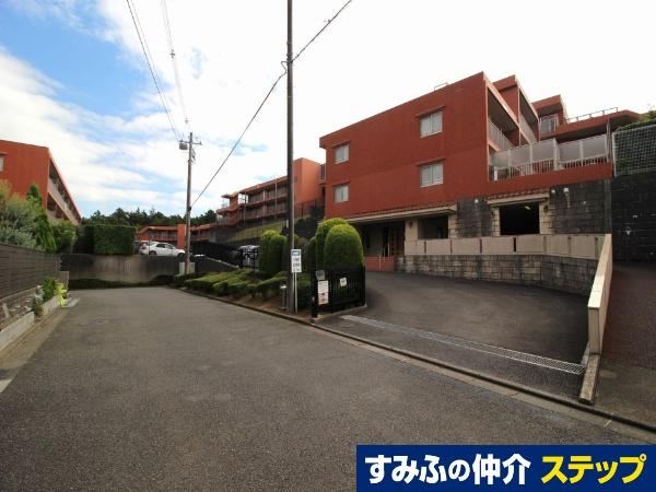 3LDK apartment in Asahi Ward, Yokohama, Kanagawa - Photo 1