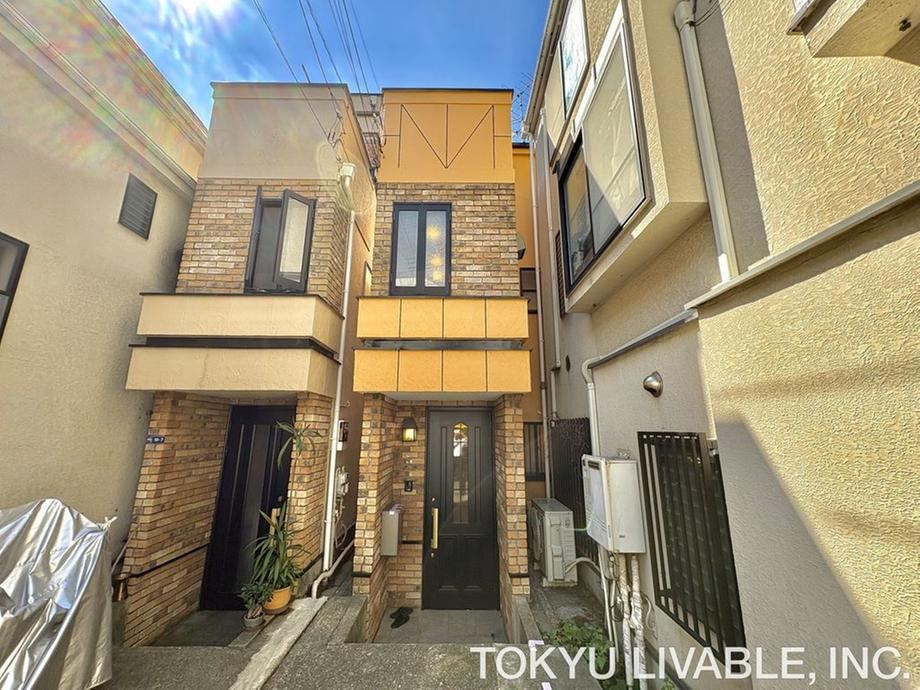 3LDK house in Ota Ward, Tokyo - Photo 1