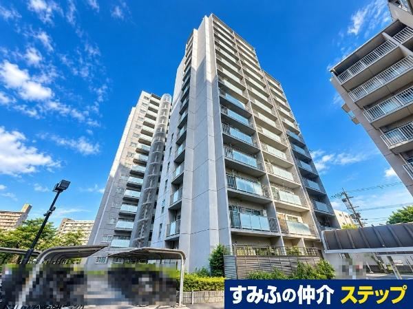 4LDK apartment in Konohana Ward, Osaka - Photo 1