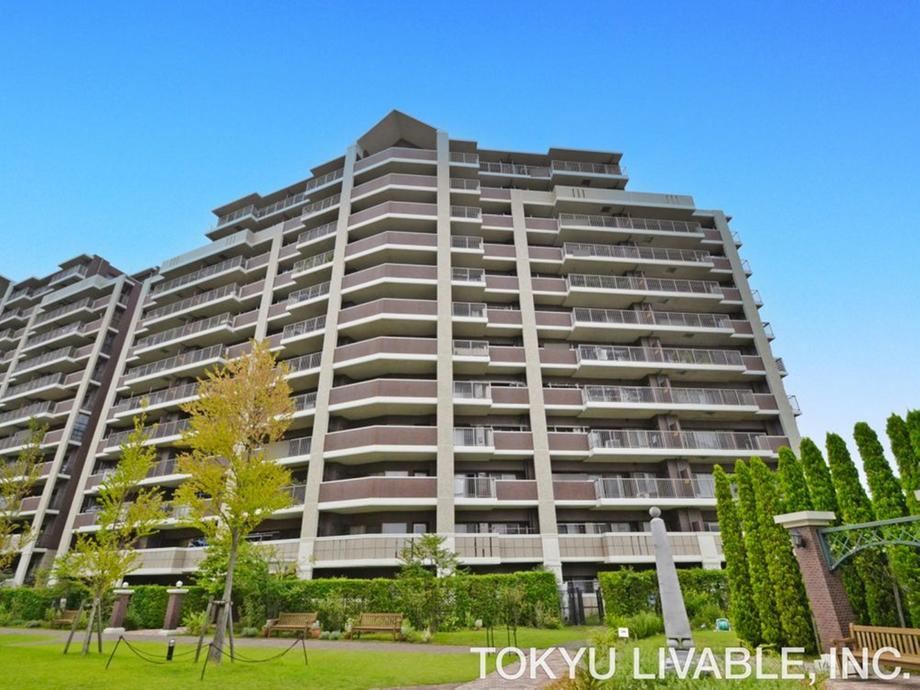 3LDK apartment in Inagi, Tokyo - Photo 1