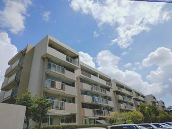 4LDK apartment in Kasuga
