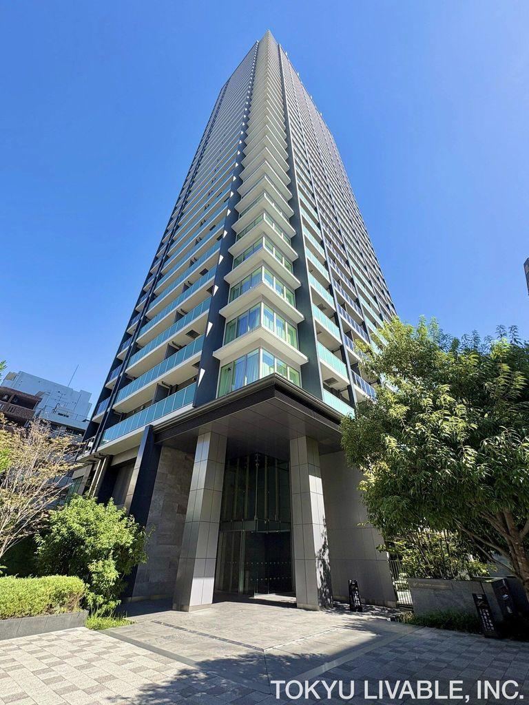 2LDK apartment in Kita Ward, Osaka - Photo 1