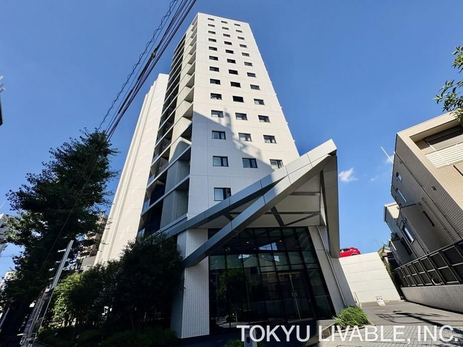 3LDK+S apartment in Nakano Ward, Tokyo - Photo 1