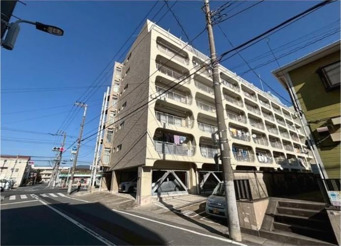 3DK apartment in Ichikawa, Chiba - Photo 1