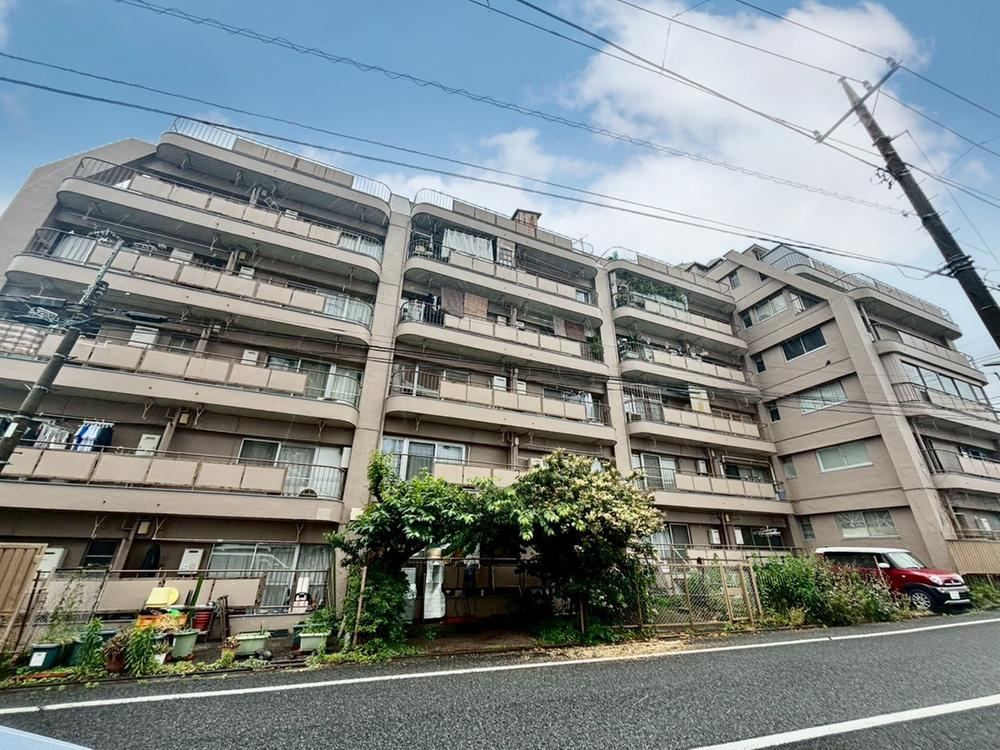 2DK apartment in Nerima Ward, Tokyo - Photo 1