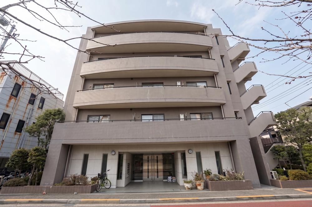 3LDK apartment in Edogawa Ward, Tokyo - Photo 1