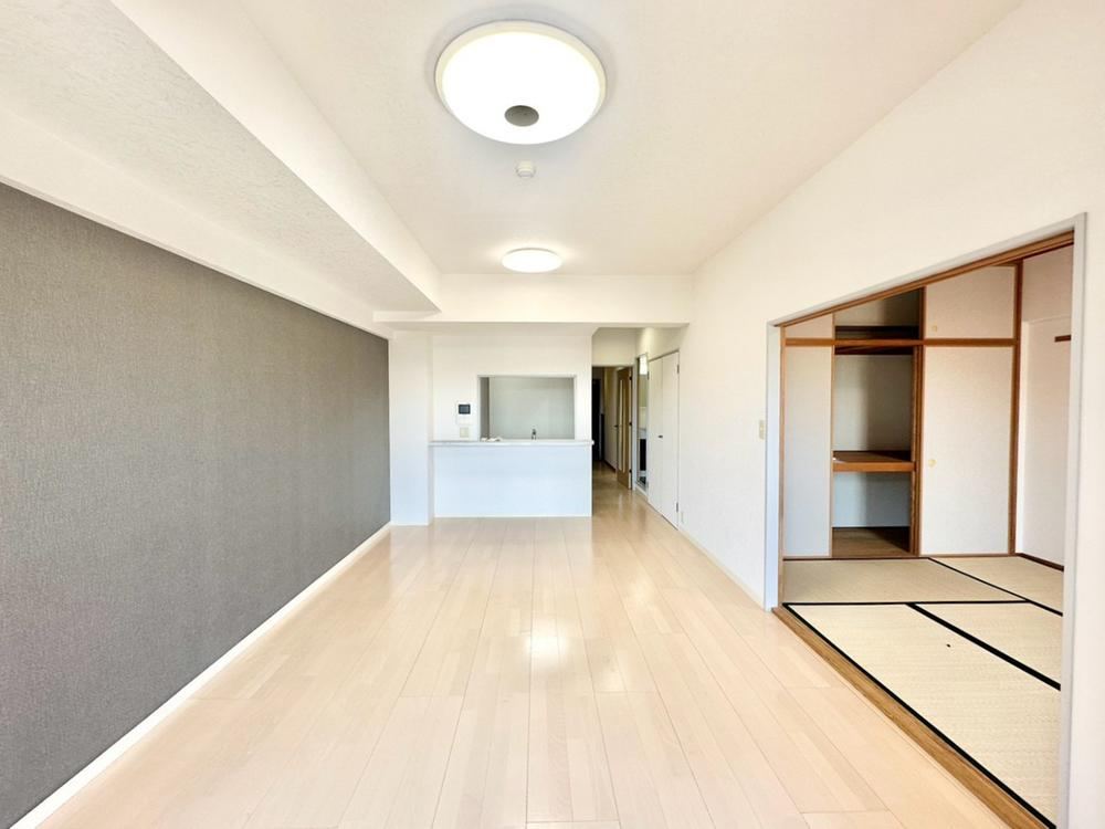 3LDK apartment in Asakita Ward, Hiroshima - Photo 1