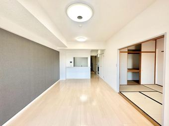 3LDK apartment in Asakita Ward