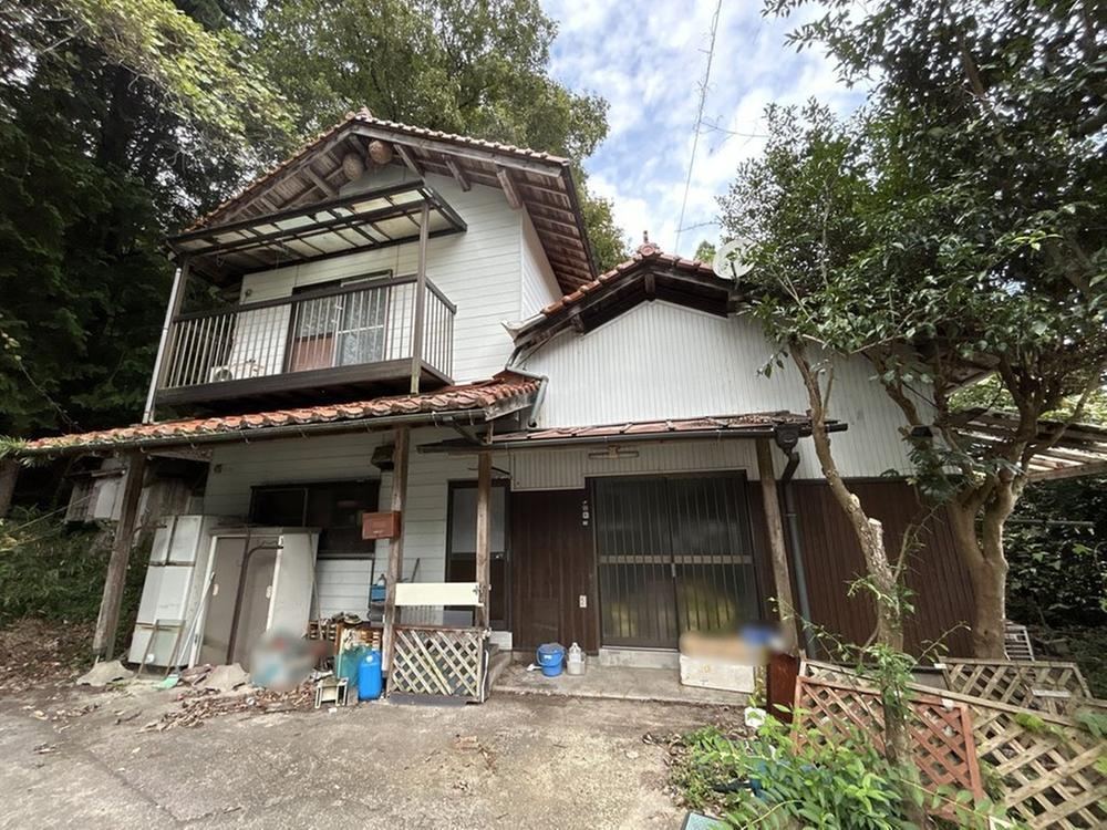 4LDK+S house in Miyoshi, Hiroshima - Photo 1