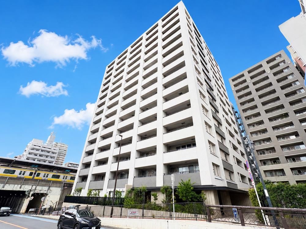 2LDK apartment in Katsushika Ward, Tokyo - Photo 1