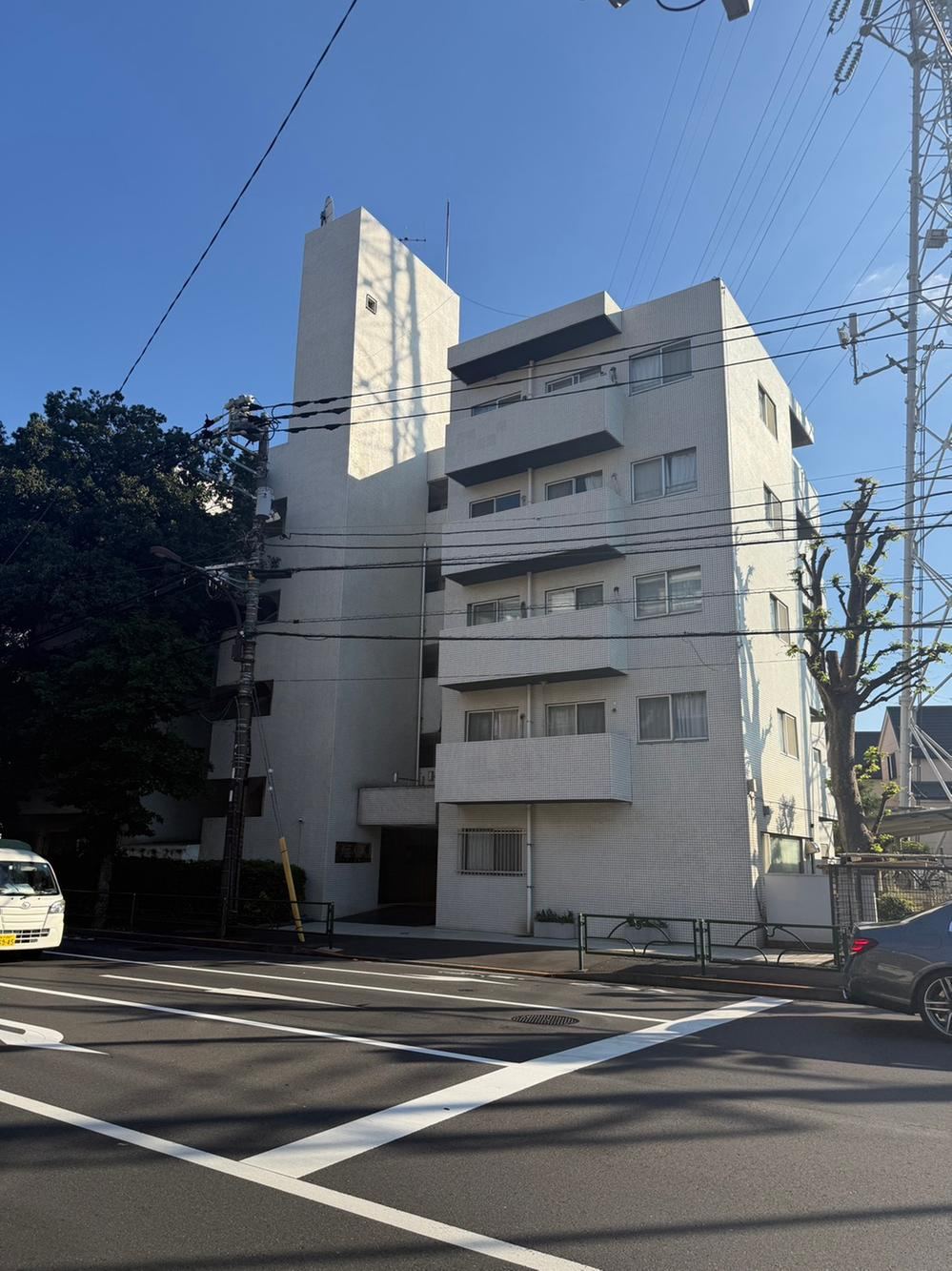 2LDK+S apartment in Setagaya Ward, Tokyo - Photo 1