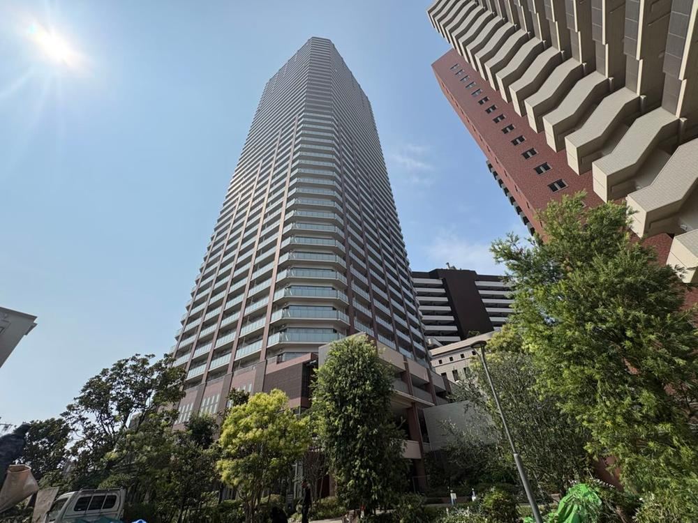 3LDK apartment in Nishi Ward, Osaka - Photo 1