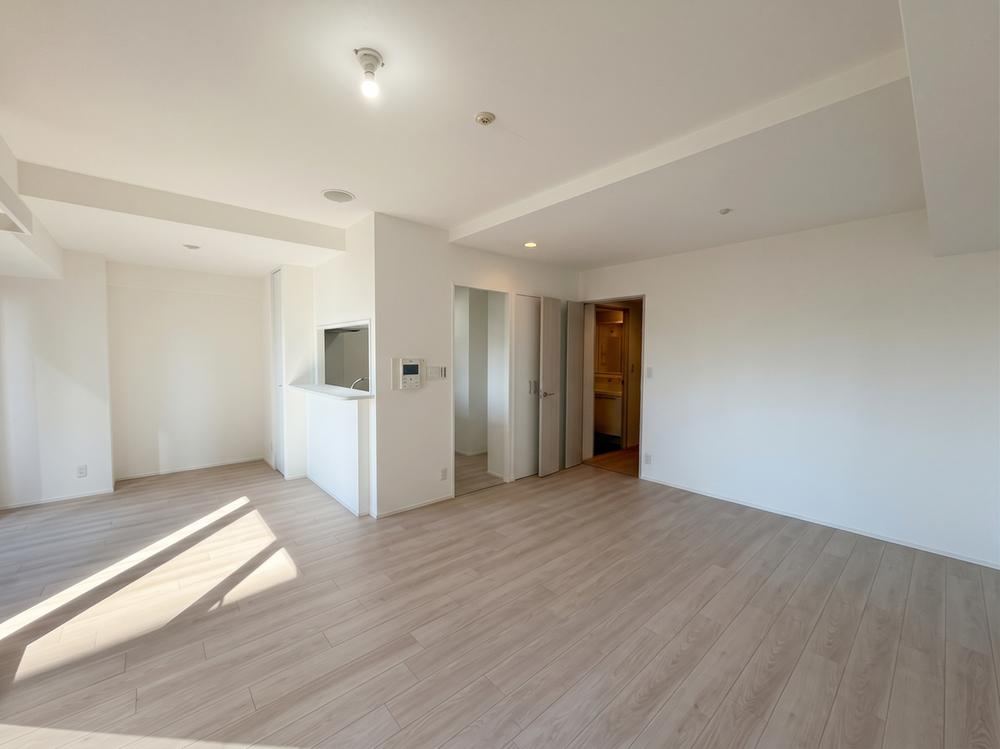 2LDK+S apartment in Chuo Ward, Osaka - Photo 1