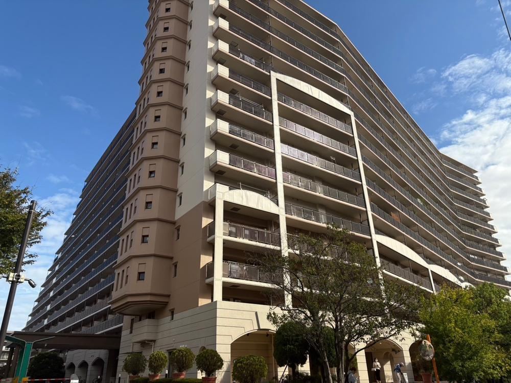 3LDK apartment in Koto Ward, Tokyo - Photo 1