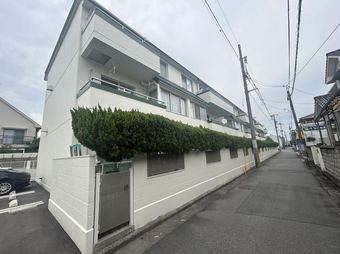 3LDK apartment in Saeki Ward