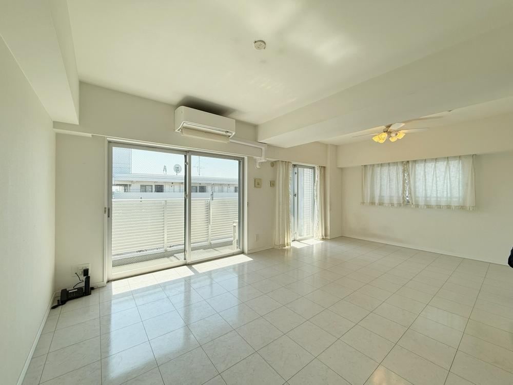 2LDK apartment in Nakano Ward, Tokyo - Photo 1