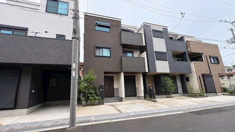 4LDK house in Ibaraki, Osaka - Photo 1