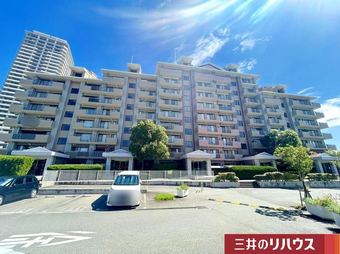 3LDK apartment in Nishi Ward