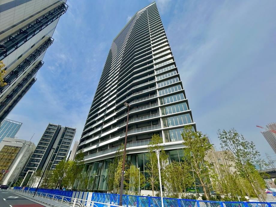 3LDK apartment in Minato Ward, Tokyo - Photo 1