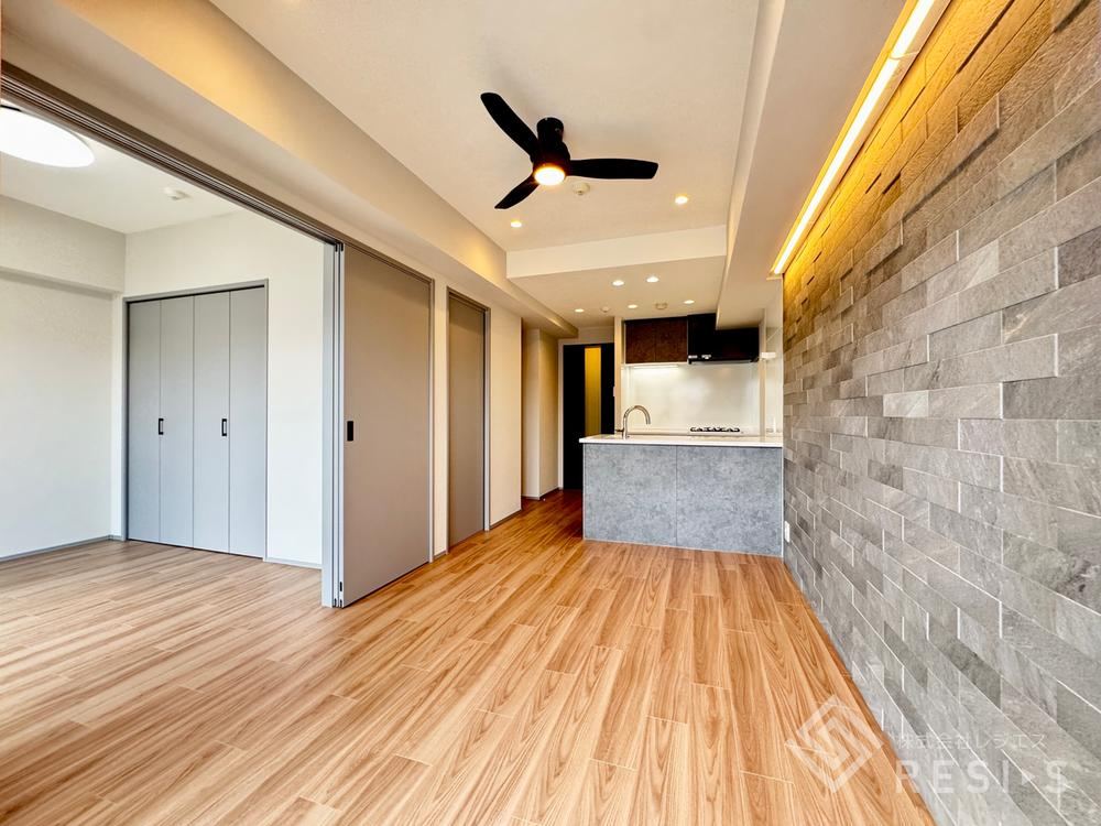 2LDK apartment in Kita Ward, Osaka - Photo 1