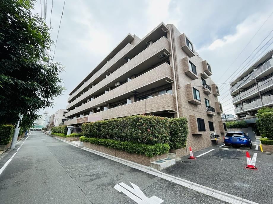 2LDK apartment in Kodaira, Tokyo - Photo 1
