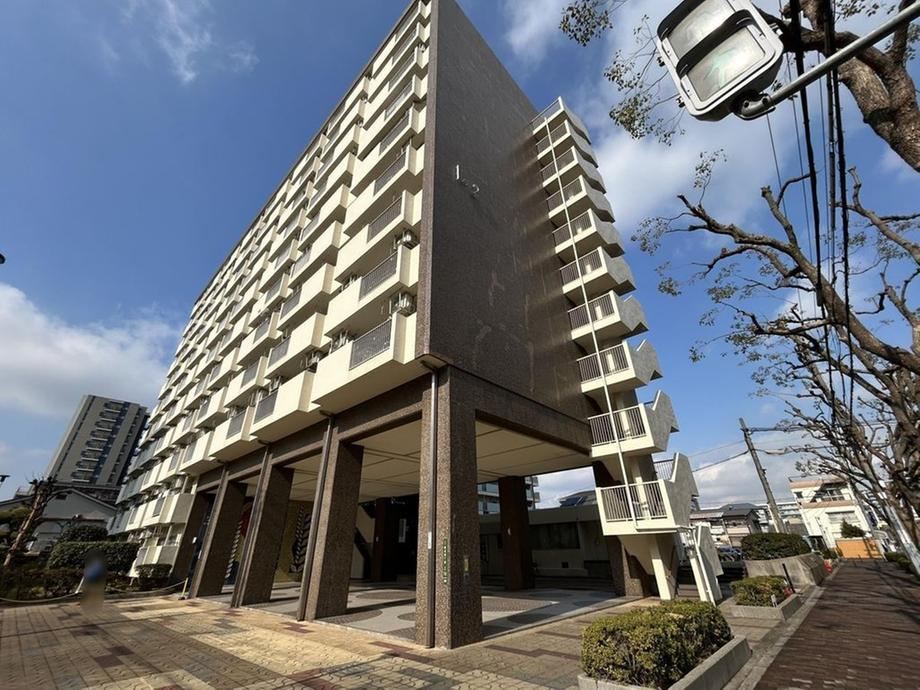 4DK apartment in Joto Ward, Osaka - Photo 1