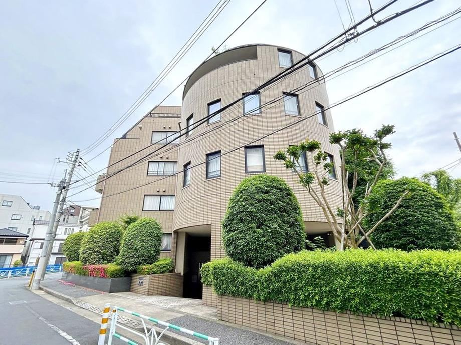 2LDK apartment in Shibuya Ward, Tokyo - Photo 1