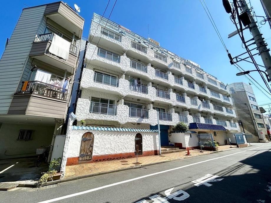 1DK apartment in Shinjuku Ward, Tokyo - Photo 1