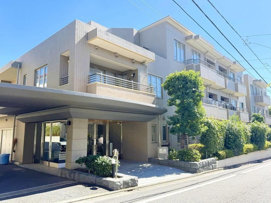 3LDK apartment in Suginami Ward, Tokyo - Photo 1