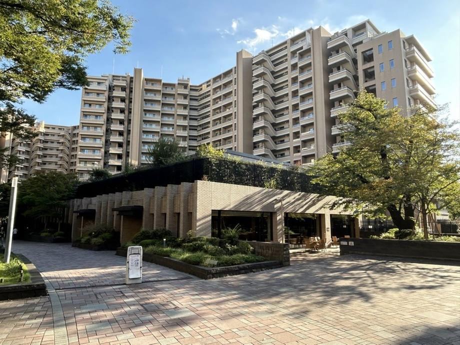 3LDK apartment in Setagaya Ward, Tokyo - Photo 1