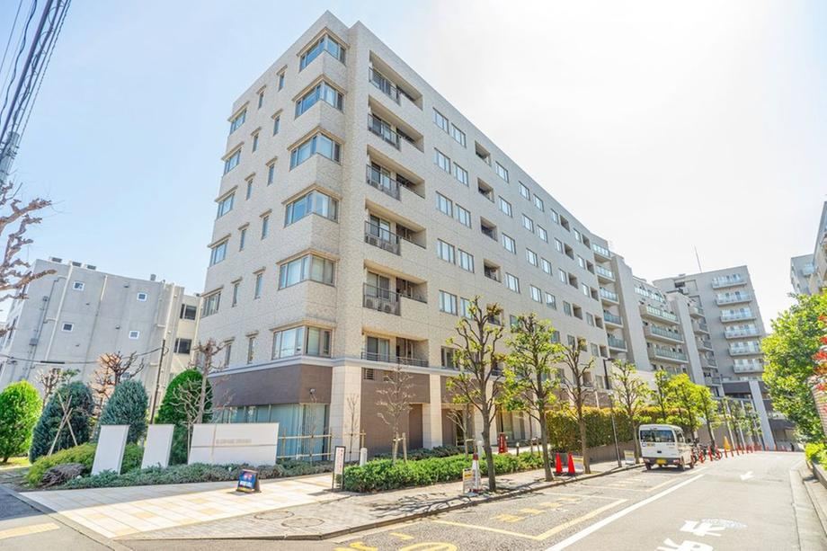 3LDK apartment in Setagaya Ward, Tokyo - Photo 1
