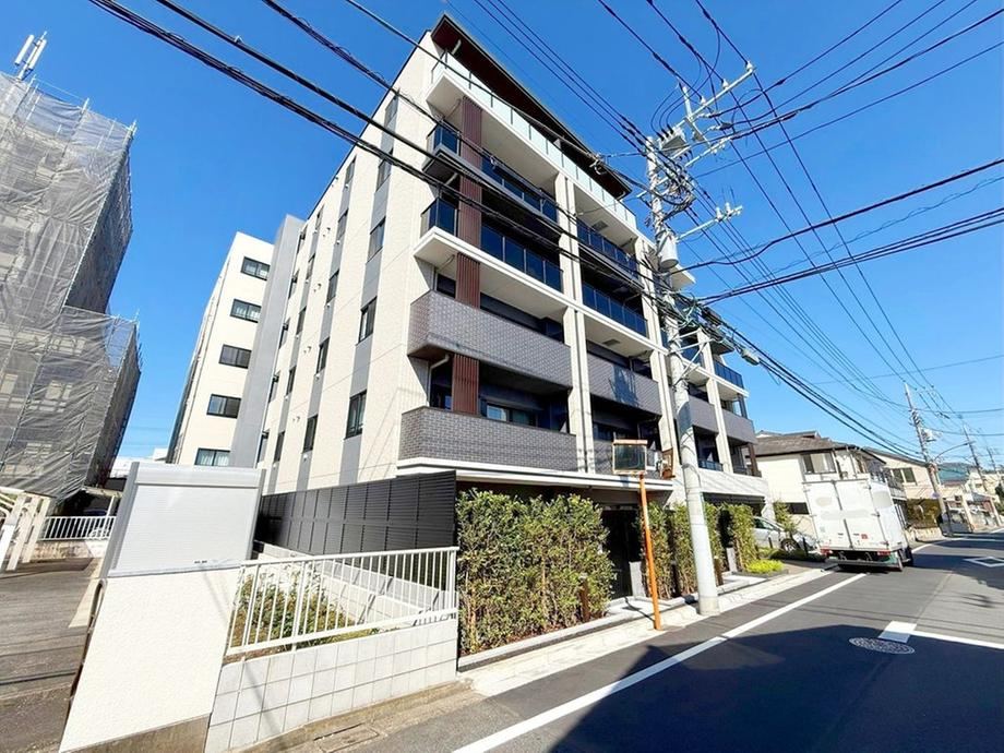 3LDK apartment in Fuchu, Tokyo - Photo 1