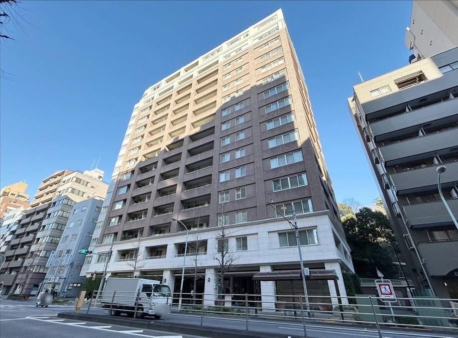 3LDK apartment in Bunkyo Ward, Tokyo - Photo 1