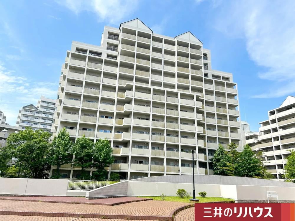 2LDK+S apartment in Nishi Ward, Kobe, Hyogo - Photo 1