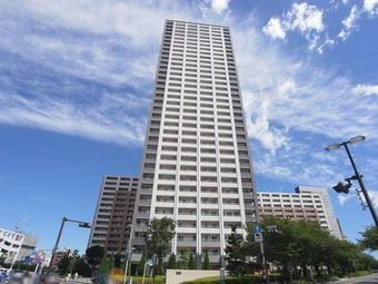 3LDK apartment in Saiwai Ward, Kawasaki