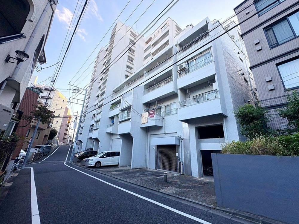 2DK apartment in Ota Ward, Tokyo - Photo 1