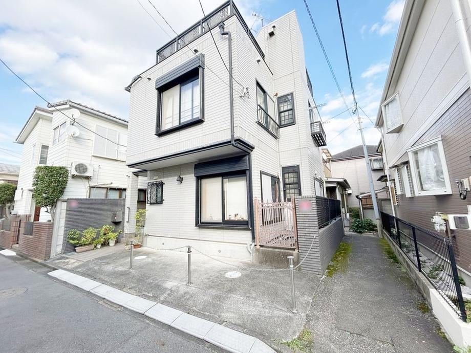 4DK house in Nerima Ward, Tokyo - Photo 1