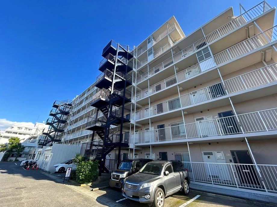 3LDK apartment in Ichikawa, Chiba - Photo 1