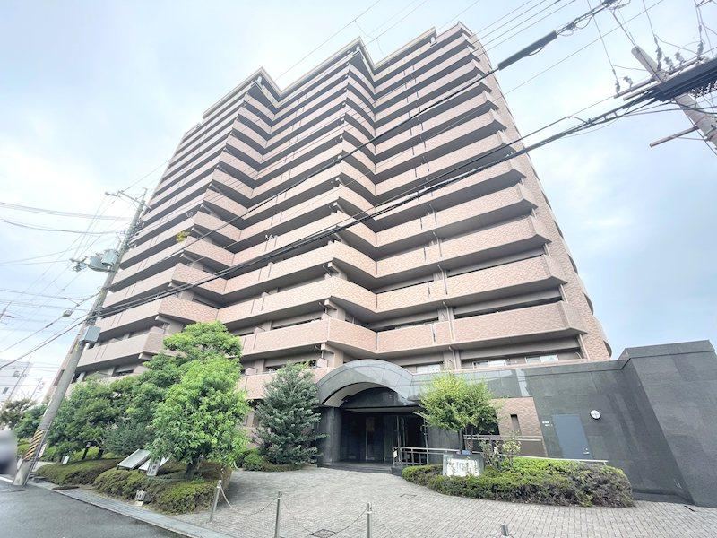 3LDK apartment in Neyagawa, Osaka - Photo 1