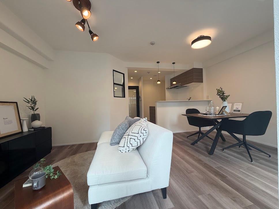 2LDK apartment in Nishi Ward, Osaka - Photo 1