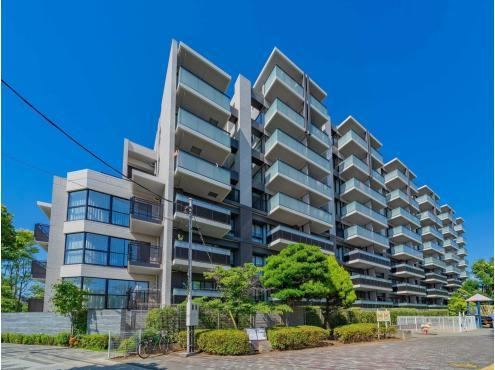 3LDK+S apartment in Setagaya Ward, Tokyo - Photo 1