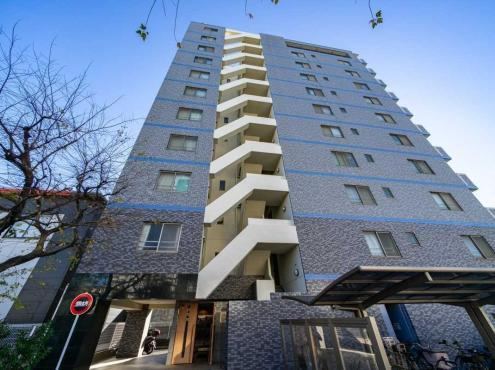 3LDK apartment in Katsushika Ward, Tokyo - Photo 1