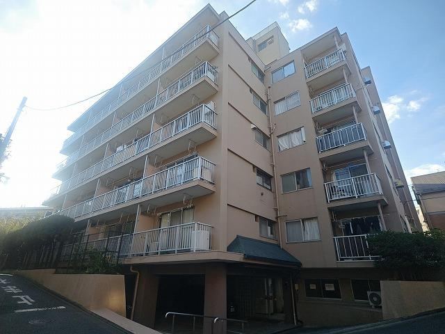 3LDK apartment in Shinagawa Ward, Tokyo - Photo 1