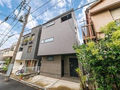 1LDK house in Shibuya Ward, Tokyo - Photo 1