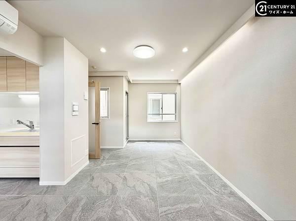 3LDK apartment in Shinjuku Ward, Tokyo - Photo 1