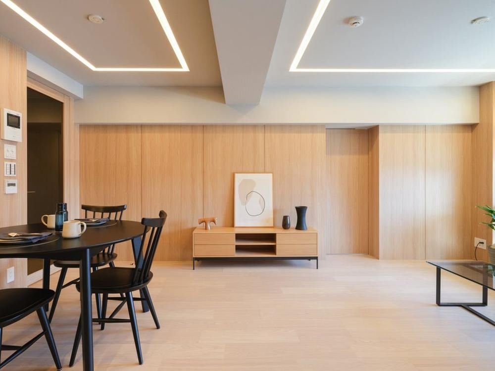 2LDK+2S apartment in Minato Ward, Tokyo - Photo 1