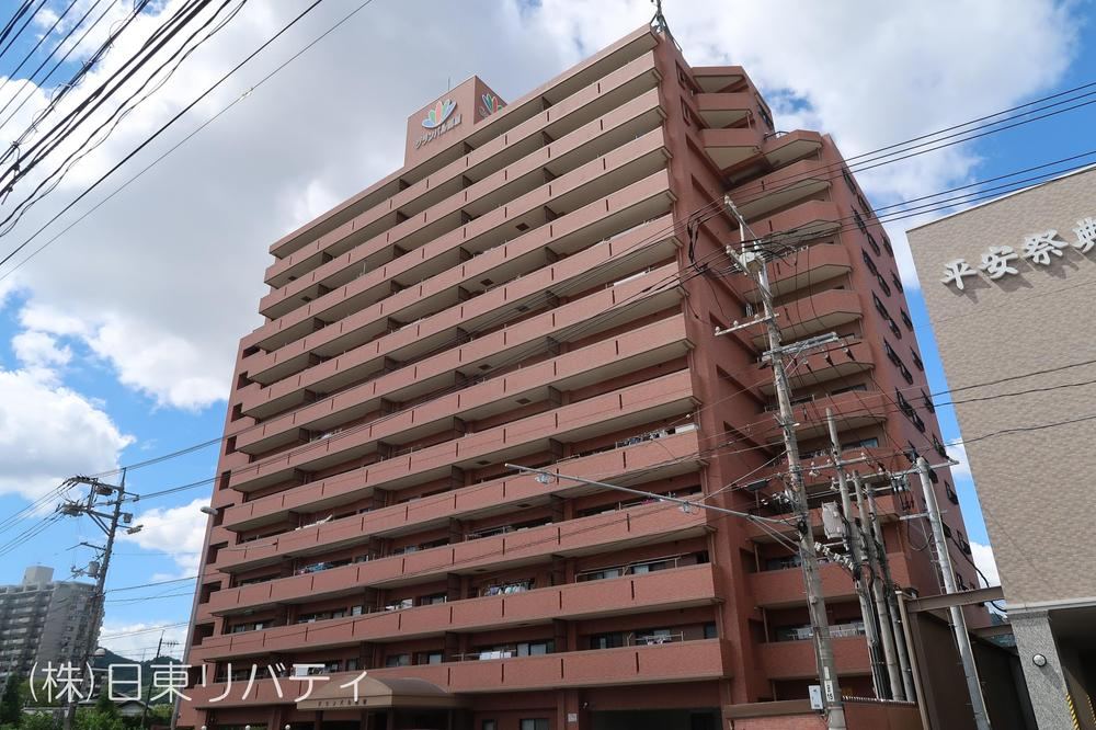 4LDK apartment in Asaminami Ward, Hiroshima - Photo 1