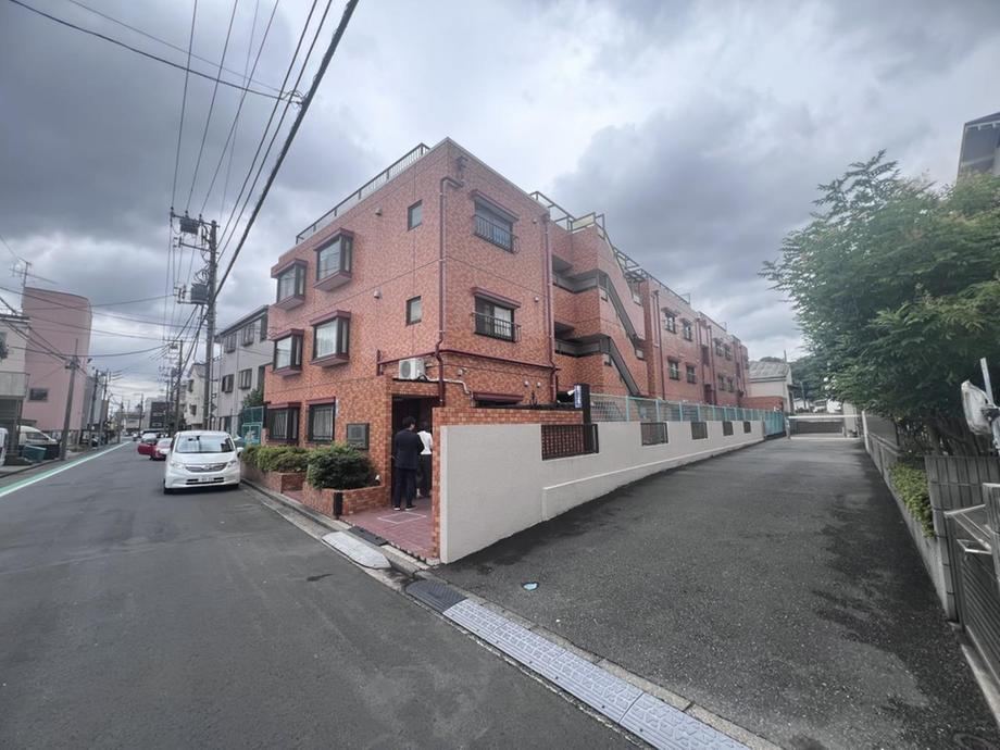 2LDK apartment in Kohoku Ward, Yokohama, Kanagawa - Photo 1